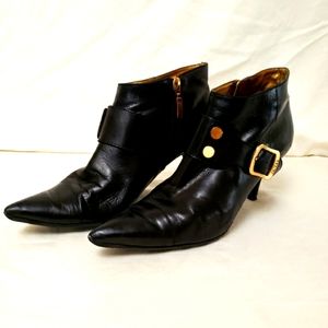 Guess Vintage Ankle Boots Black Pointed Toe Kitten Heel Gold Hardware Luxury S-9